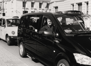 Photography titled "Cabbie Driver on St…" by Elke Matthaeus, Original Artwork