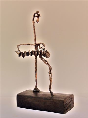 Escultura titulada "la ultima curda" por El Kia, Obra de arte original, Metales