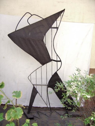 Escultura titulada "" Aguja brava "" por El Kia, Obra de arte original, Metales