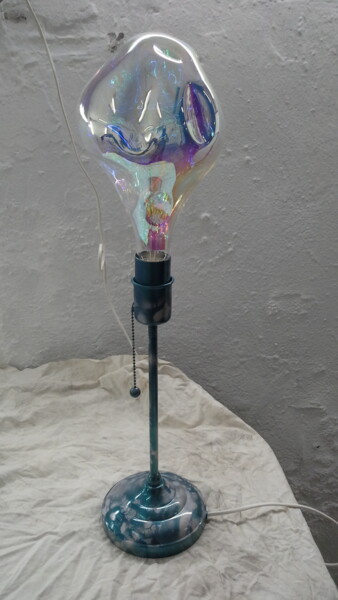 Design intitulée "l'hybride" par Ellaoachat, Œuvre d'art originale, Luminaire