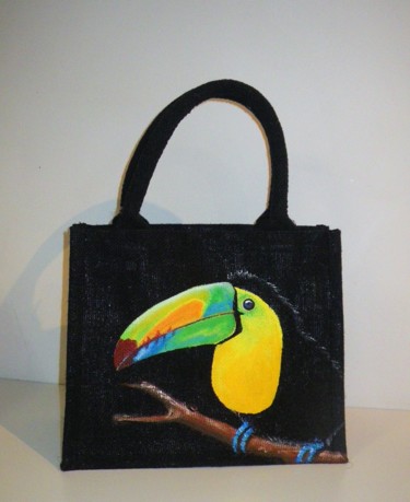 Textielkunst getiteld "Toucan Brésilien…" door Nora Leynadier, Origineel Kunstwerk, Accessoires