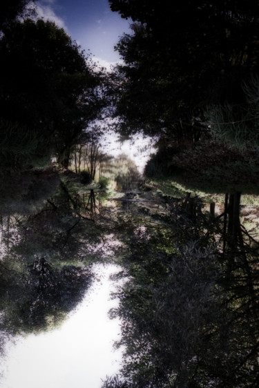 Lost in Reflections Photographie intitulée "Lost in Reflections" par Elly Lagendijk, Œuvre d'art originale, Photographie argentique