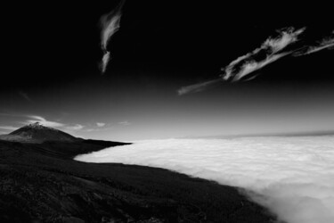 Photography titled "Lava cloud" by Elsa Lunghini, Original Artwork, Digital Photography Mounted on Aluminium