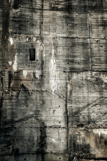 Fotografie mit dem Titel "Concrete" von Elsa Lunghini, Original-Kunstwerk, Digitale Fotografie Auf Aluminium montiert