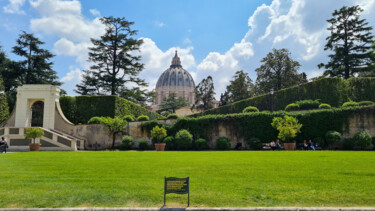 Fotografie mit dem Titel "Dome of St. Peter's…" von Emaga Travels By Emaga Art, Original-Kunstwerk, Digitale Fotografie