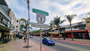 Photographie intitulée "Streets of Tijuana,…" par Emaga Travels By Emaga Art, Œuvre d'art originale, Photographie numérique