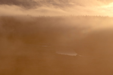 Photographie intitulée "Brumes vespérales -1" par Emilie Reydon, Œuvre d'art originale