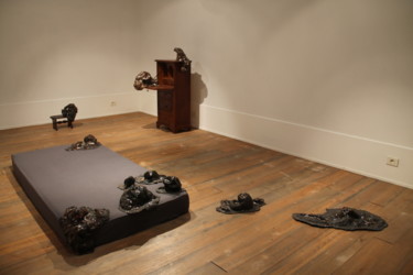 Instalação intitulada "Bonne nuit les peti…" por Emma Hyvernat, Obras de arte originais, Instalação de arte
