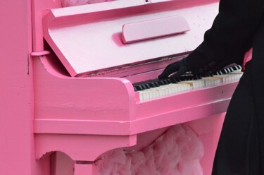 Fotografia zatytułowany „Pink piano” autorstwa Emmanuel Jahan, Oryginalna praca, Fotografia cyfrowa