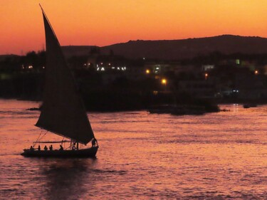 Photographie intitulée "Life on Nile 0018" par Emmanuel Jahan, Œuvre d'art originale, Photographie numérique