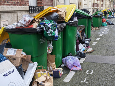 Photography titled "Trash and art in Pa…" by Emmanuel Jahan, Original Artwork, Digital Photography