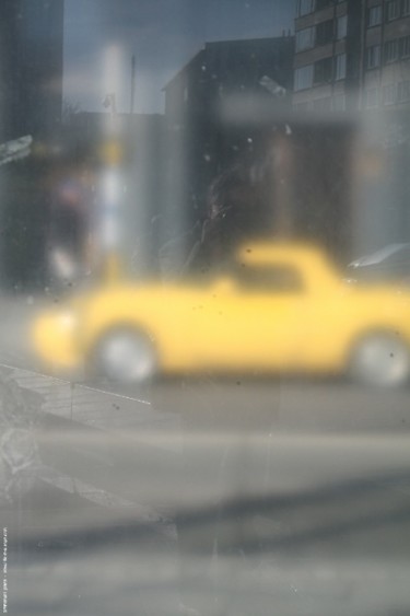 Photographie intitulée "bus stop 6" par Emmanuel Jahan, Œuvre d'art originale