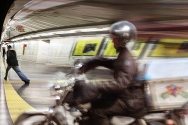 Fotografia zatytułowany „moto fear” autorstwa Emmanuel Jahan, Oryginalna praca