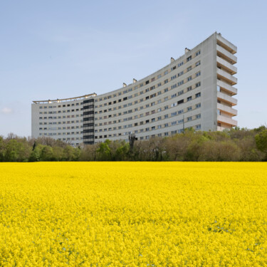 Photography titled "Toulouse Building I…" by Emmanuel Passeleu, Original Artwork, Digital Photography