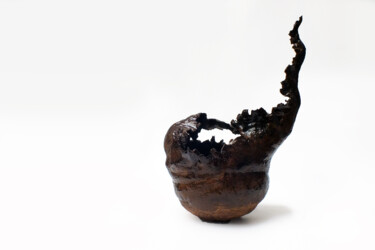 Sculpture titled "MOURNING" by Enes Kılıç, Original Artwork, Ceramics