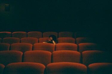 摄影 标题为“Cinéma II.” 由Enora B., 原创艺术品, 电影摄影