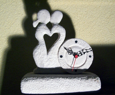 Sculpture titled "Love-Kiss" by Enzo Vaira, Original Artwork, Stone