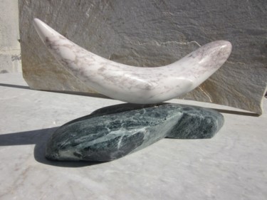 Skulptur mit dem Titel "Prisca" von Enzoyote, Original-Kunstwerk, Stein