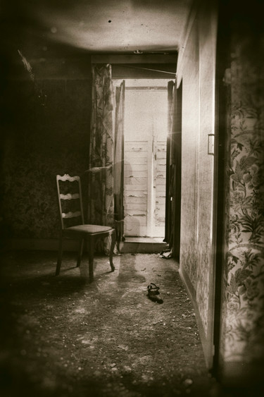 Photographie intitulée "Abandonment" par Epha Photos, Œuvre d'art originale, Photographie numérique Monté sur Aluminium