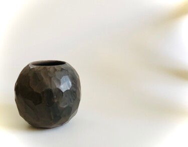 Скульптура под названием "HEXAGON (Black Pott…" - Erdem Aybar, Подлинное произведение искусства, Керамика