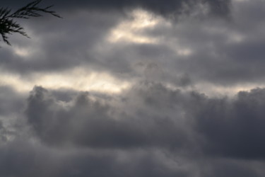 Photographie intitulée "Wolken in der Norma…" par Dirk Dahlmann, Œuvre d'art originale, Photographie non manipulée