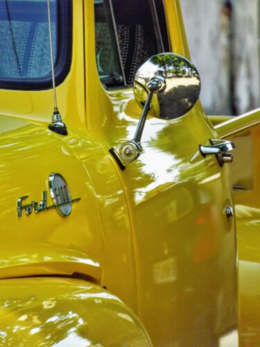 Photography titled "F100 Ford" by Eric L Vadé, Original Artwork, Digital Photography