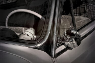 Photography titled "Vintage Aronde" by Eric L Vadé, Original Artwork, Non Manipulated Photography