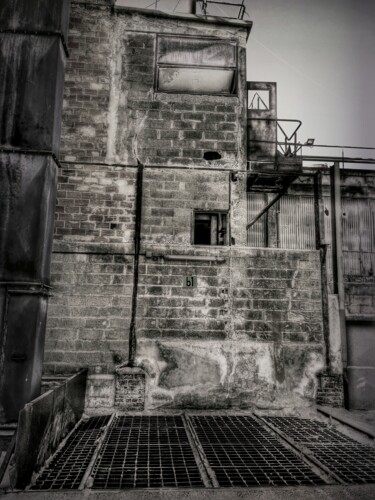Photography titled "Heavy Industry III" by Eric L Vadé, Original Artwork, Non Manipulated Photography