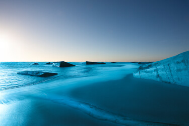 Fotografia zatytułowany „In the shadows of t…” autorstwa Eric Scibor-Rylski, Oryginalna praca, Fotografia cyfrowa