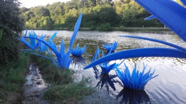 Sculpture titled "bluegrass sea high…" by Eric Despretz, Original Artwork, Plastic