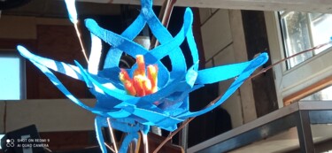 Sculpture titled "bleue" by Eric Despretz, Original Artwork, Plastic