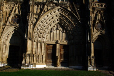 Fotografie mit dem Titel "Façade gothique" von Ernest Tosetti, Original-Kunstwerk, Digitale Fotografie