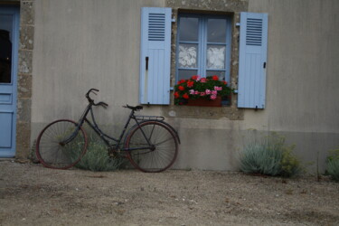 Fotografie getiteld "Le vélo devant la m…" door Ernest Tosetti, Origineel Kunstwerk, Digitale fotografie