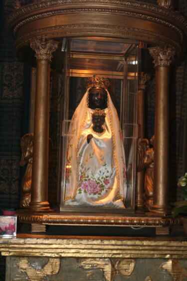 Fotografia zatytułowany „Vierge noire église…” autorstwa Ernest Tosetti, Oryginalna praca, Fotografia cyfrowa