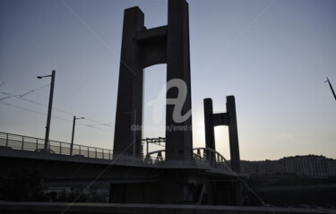 Photographie intitulée "Pont de recouvrance…" par Ernest Tosetti, Œuvre d'art originale, Photographie numérique