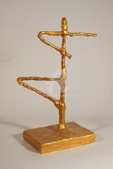 Sculpture titled "Le bon équilibre" by Erwin Bruegger, Original Artwork, Plaster