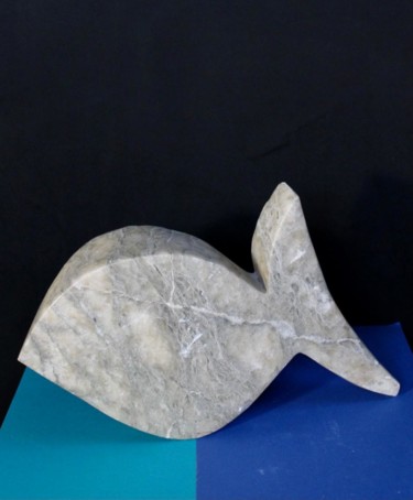 Scultura intitolato "Pesce" da Ettore Altieri, Opera d'arte originale, Pietra