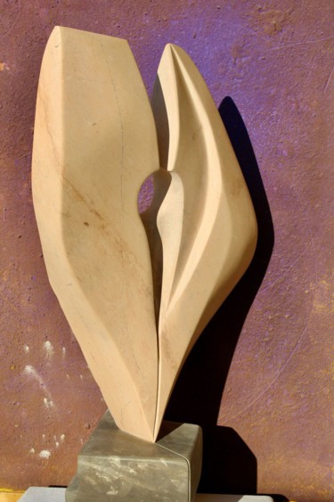 Sculpture titled "Incipiente" by Ettore Altieri, Original Artwork, Stone
