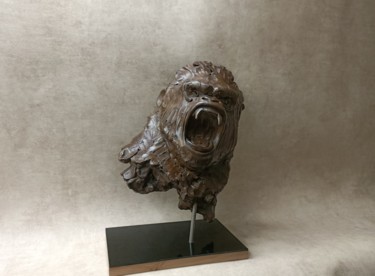 Sculpture titled "Gorille" by Eudes Volet, Original Artwork, Resin