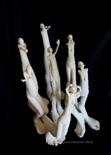 Скульптура под названием "Africa en Perspecti…" - María Eugenia Piacentini Veron, Подлинное произведение искусства, Керамика