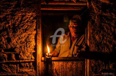 Fotografia intitulada "Seu Agenor, sobre a…" por Eugenio Junior, Obras de arte originais