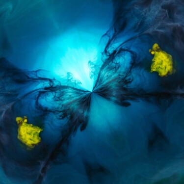Фотография под названием "LOLY is blue" - Evanthia Ralliou, Подлинное произведение искусства, Цифровая фотография