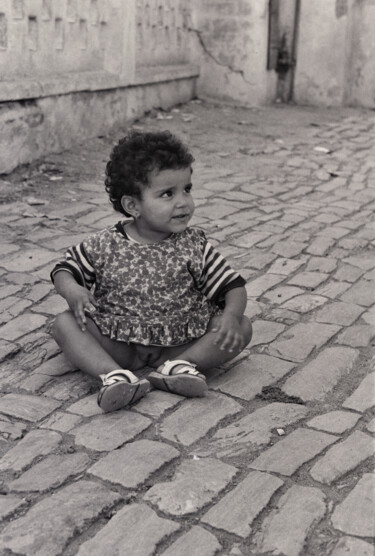 Photographie intitulée "altifl (l'enfant)" par Gilbert Le Vast, Œuvre d'art originale, Photographie argentique