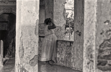 Fotografie mit dem Titel "aimra'a (femme )  A…" von Gilbert Le Vast, Original-Kunstwerk, Analog Fotografie