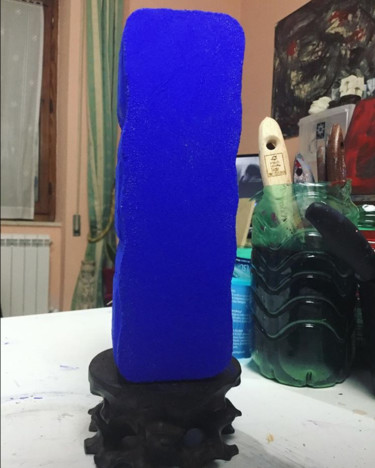 Skulptur mit dem Titel "Rettangolo di blu" von Ezio Grelli, Original-Kunstwerk, Gemischte Medien