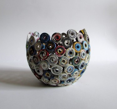 Design mit dem Titel "Recycling Vase aus…" von Eva Fazakas, Original-Kunstwerk, Objekte