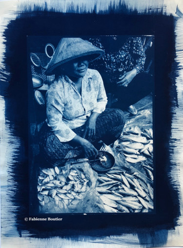 Photographie intitulée "Cyanotype Cambodge" par Fabienne Boutier, Œuvre d'art originale, Photographie argentique
