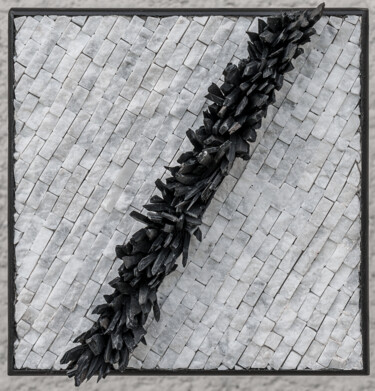Sculpture titled "Eclats de blanc" by Fabienne Le Pajolec Moree, Original Artwork, Mosaic Mounted on Other rigid panel