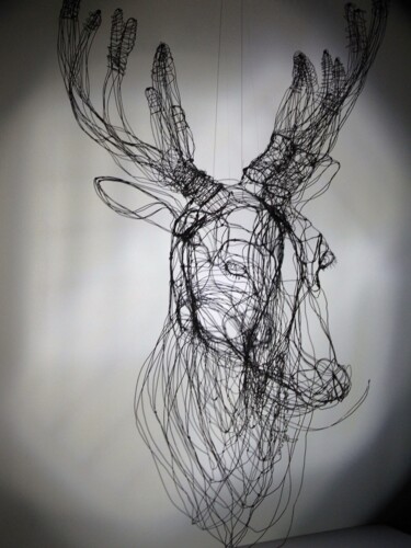 Sculpture titled "Prince des Forêts" by Fabienne Quenard, Original Artwork, Wire