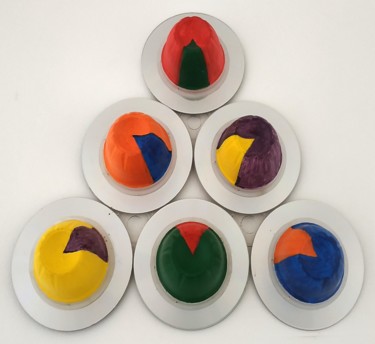 Sculpture titled "6 CD Mangue Rouge" by Fadiese, Original Artwork, Plastic